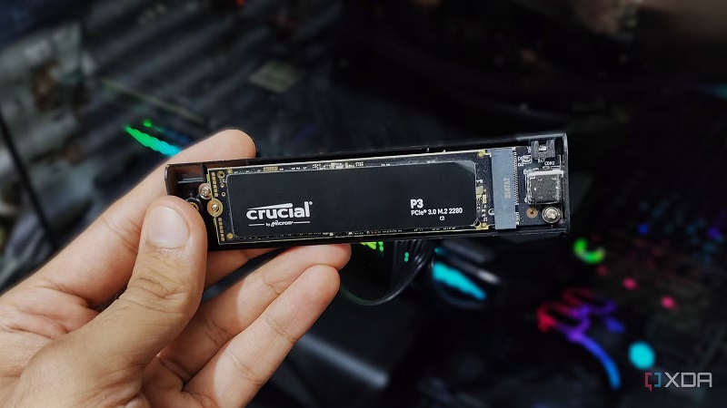 Ổ cứng SSD chạy chậm là do đâu?
